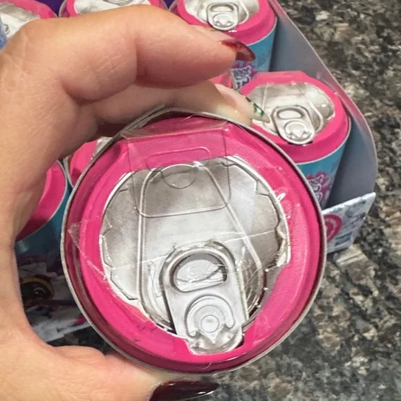 Littlest Pet Shop Pink and Blue Collectible Cans - Picture 5 of 5